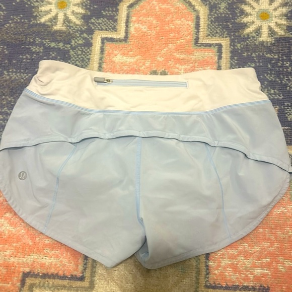 Lululemon Speed-Up Shorts - Picture 2 of 3